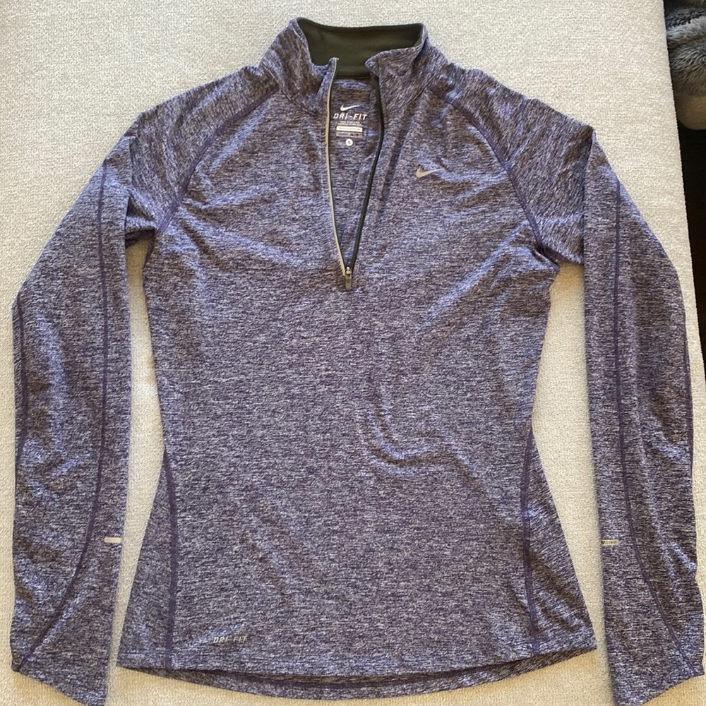 Like-new condition! NIKE DRI-FIT TOP HALF ZIP